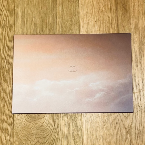 2017-2018 CHANEL La Modernite de L’antiquite Look Book - Picture 4 of 4